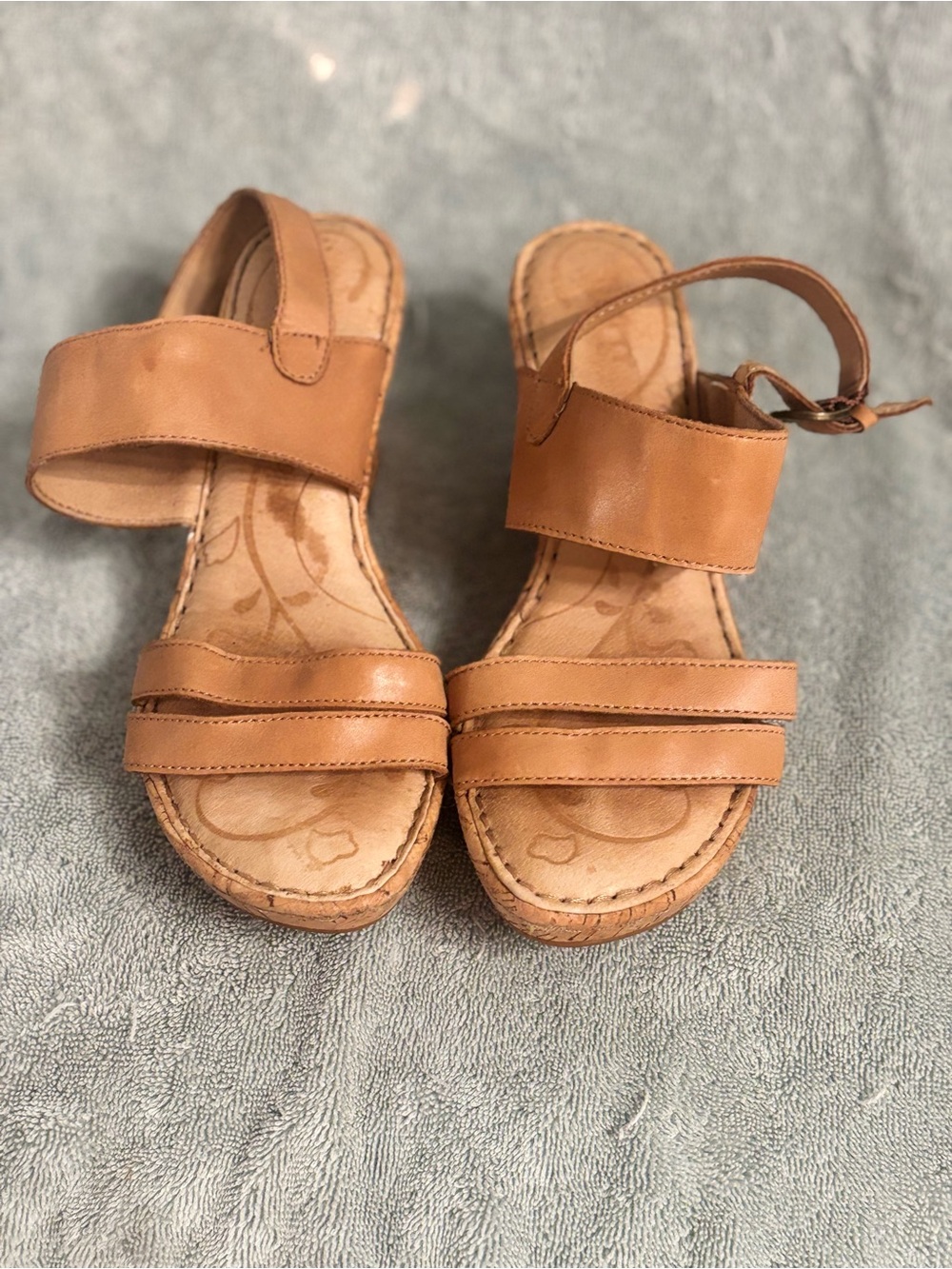 Born B.O.C. Women’s Size 7 Tan Leather Cork Wedge Sandals Ankle Strap